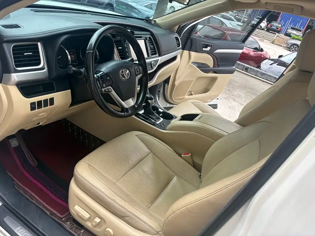 Toyota Highlander — миниатюра 10