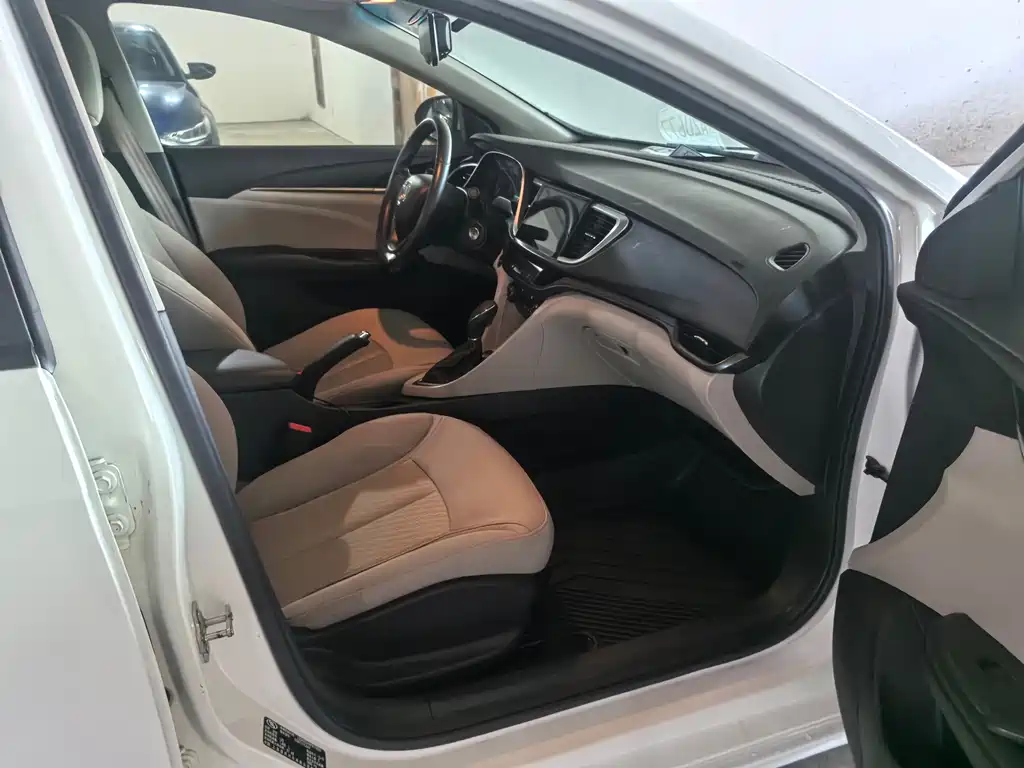 Buick Excelle — миниатюра 5