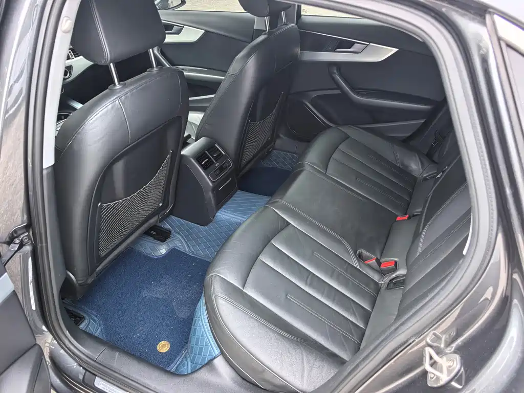 Audi A4L — миниатюра 8