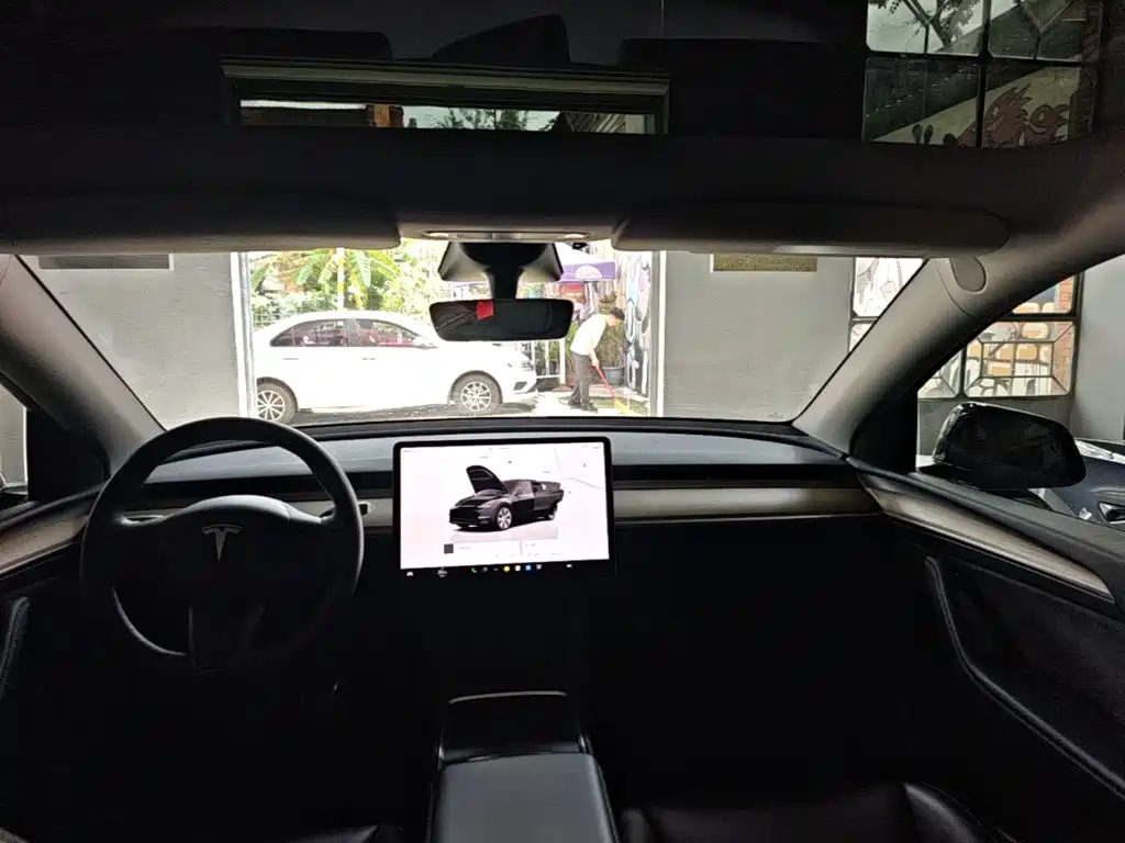 Tesla Model Y — фотографии объявления, Фото 18