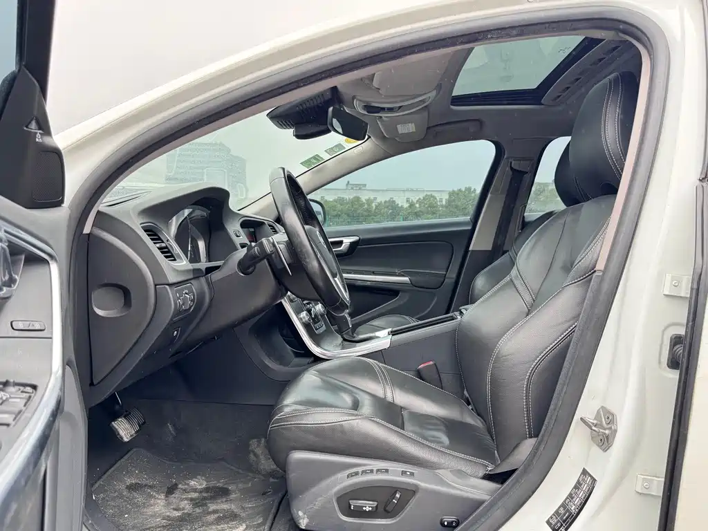Volvo V60 — миниатюра 13