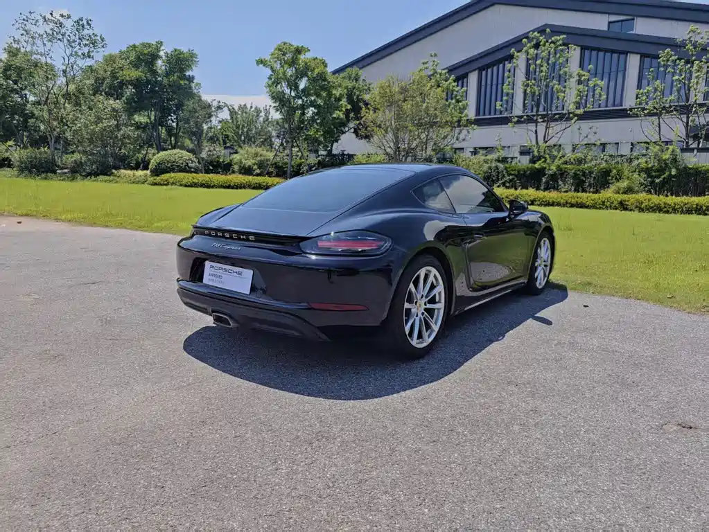 Porsche 718 2022 Cayman 2.0T
