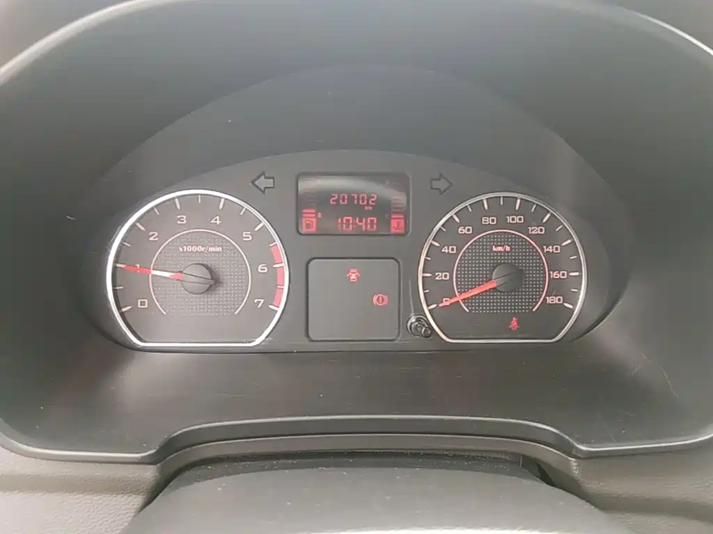 Wuling Hongguang V — миниатюра 12