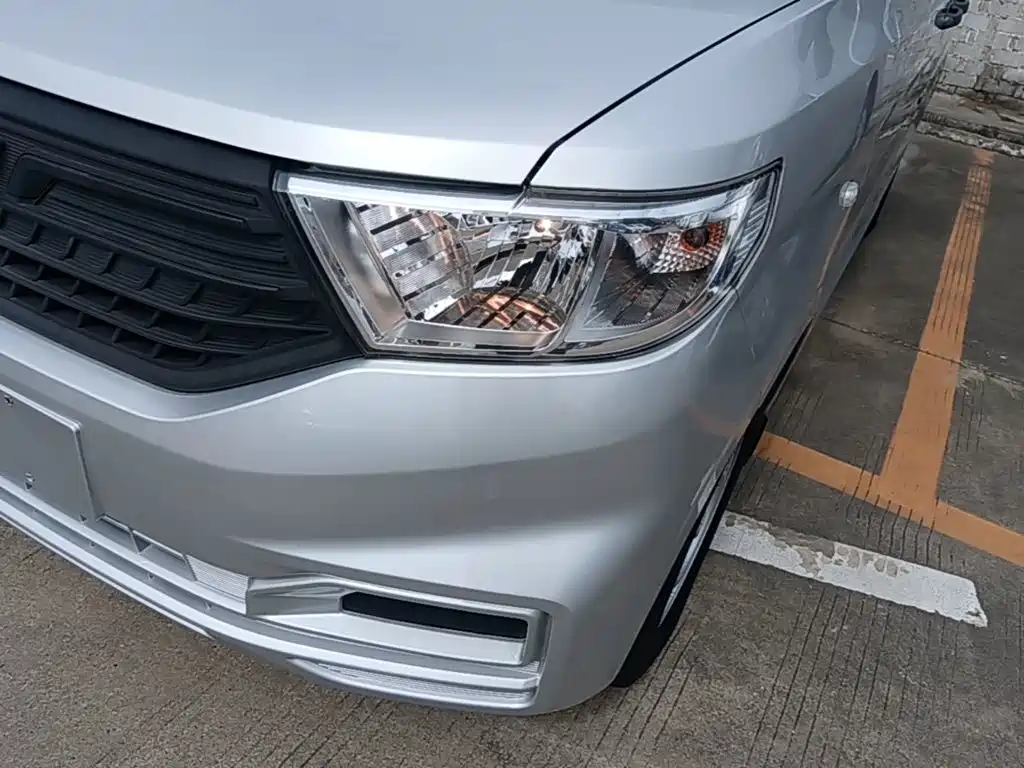 Wuling Hongguang V — миниатюра 24
