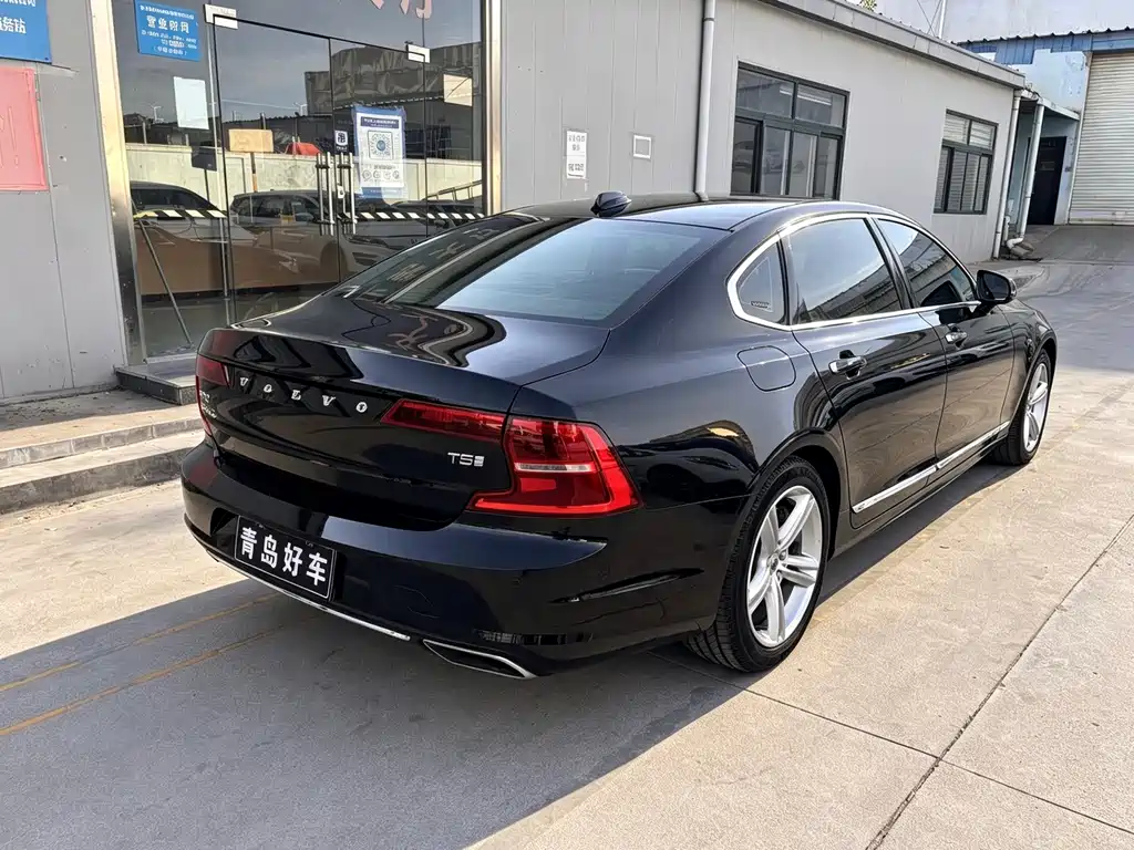 Volvo S90 — миниатюра 13