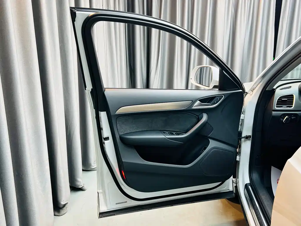 Audi Q3 — миниатюра 4