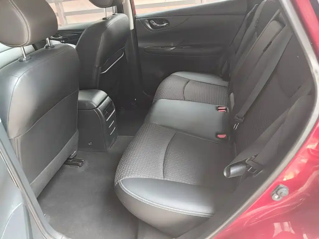 Nissan Tiida — миниатюра 17