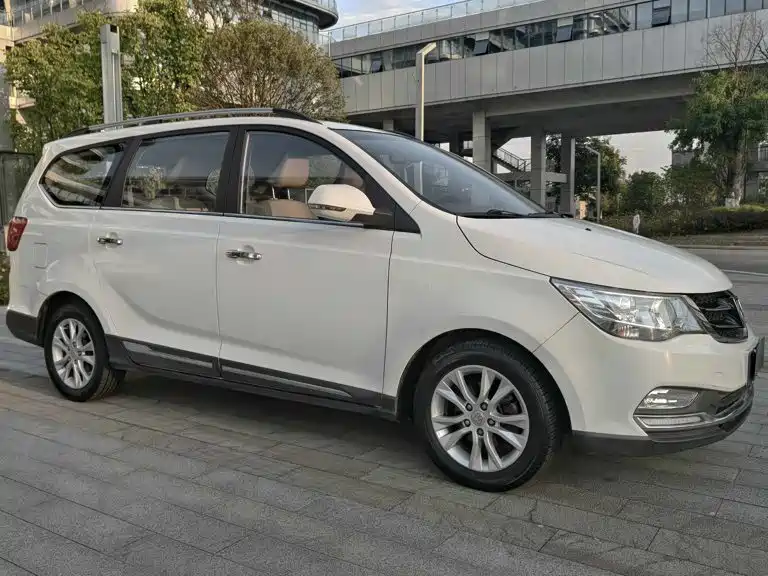 Baojun 730 — миниатюра 2
