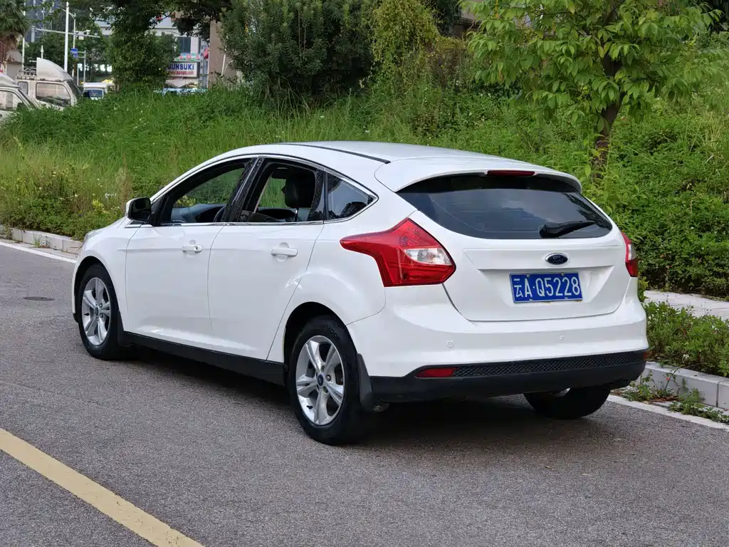 Ford Focus — миниатюра 8