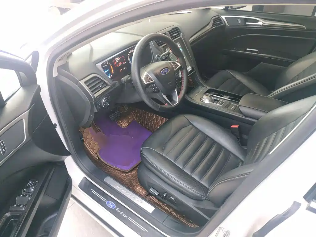 Ford Mondeo — миниатюра 16