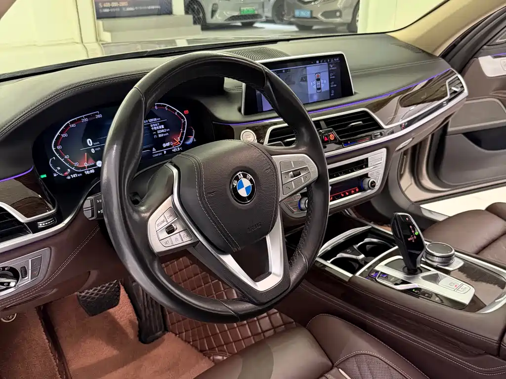 BMW 7 SERIES