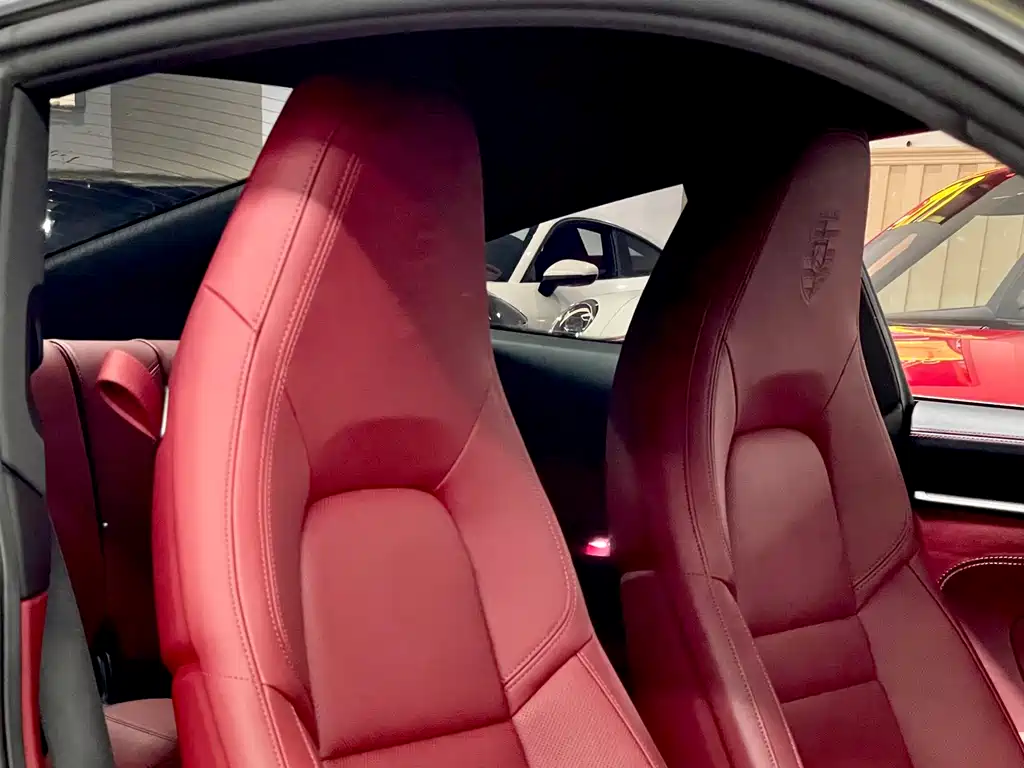 Porsche 911 2023 Carrera 3.0T