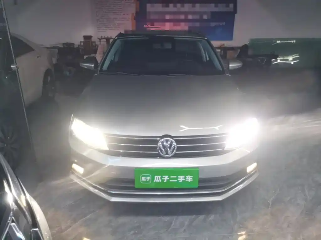 Volkswagen Sagitar — миниатюра 3