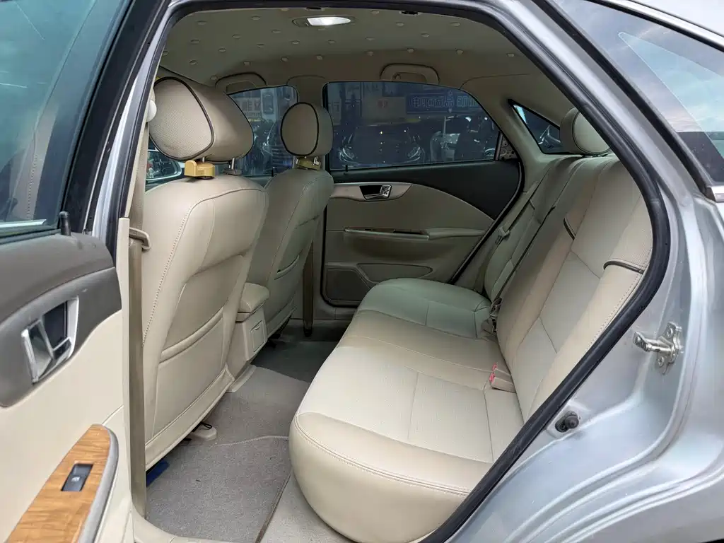 Buick Excelle — миниатюра 10