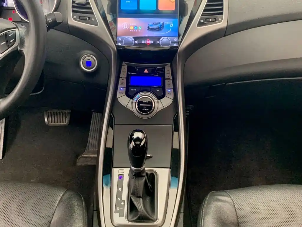 Hyundai Elantra Langdong — миниатюра 9