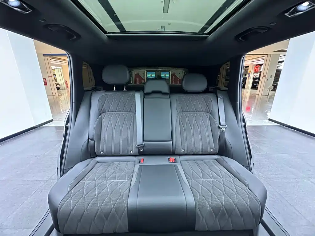 Geely Xingyue L — миниатюра 19