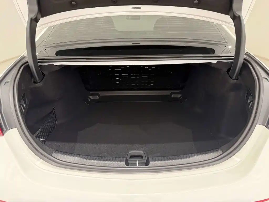 Mercedes-Benz C-Class — миниатюра 30