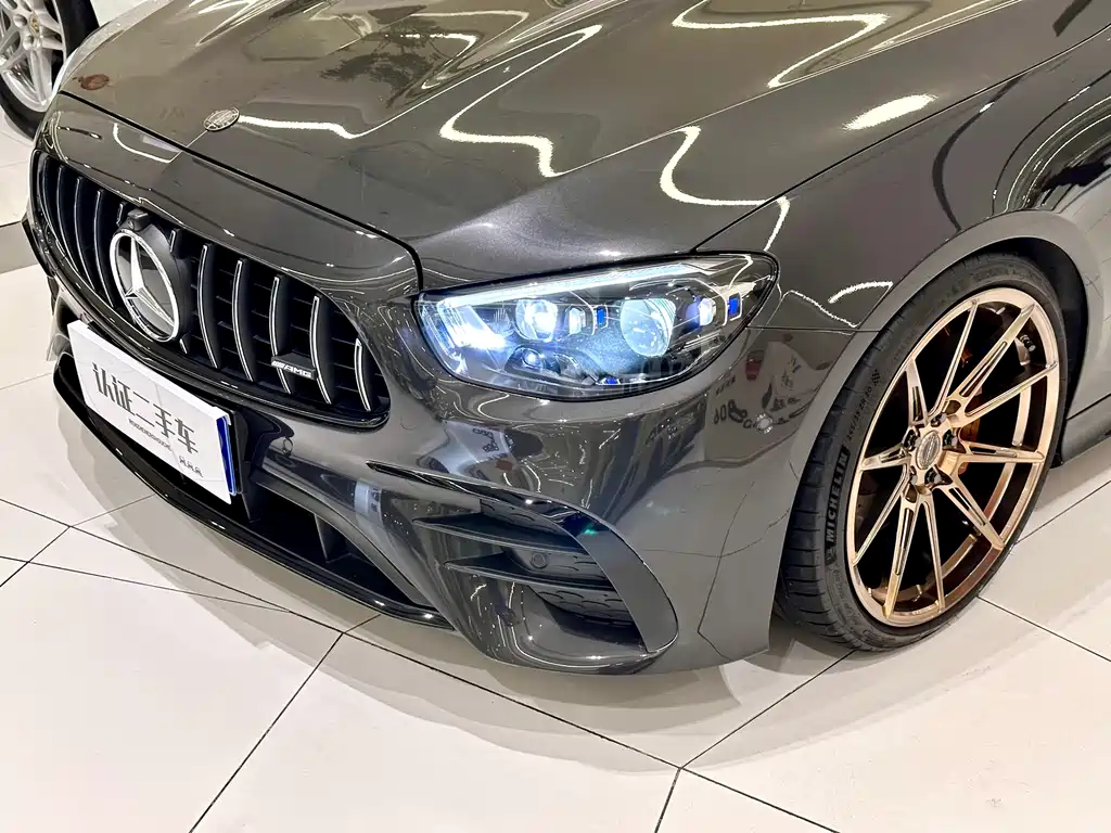 MERCEDES-BENZ E CLASS AMG