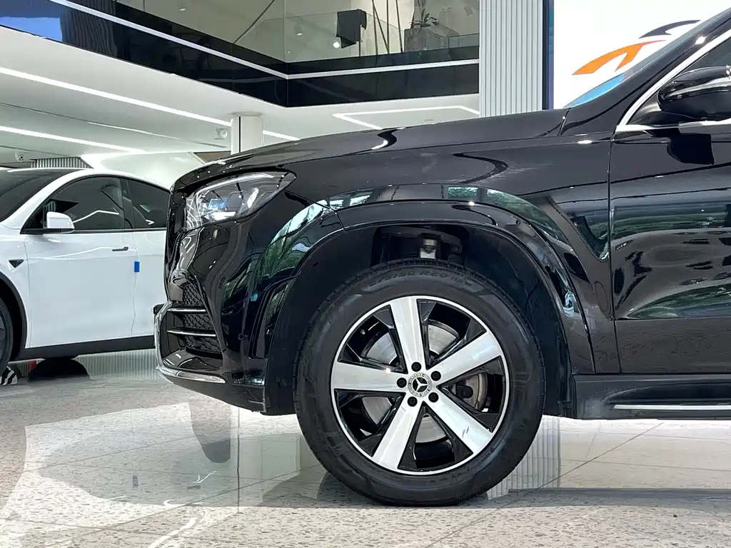 Mercedes-Benz GLS — миниатюра 16