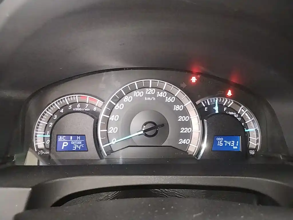 Toyota Camry — миниатюра 12