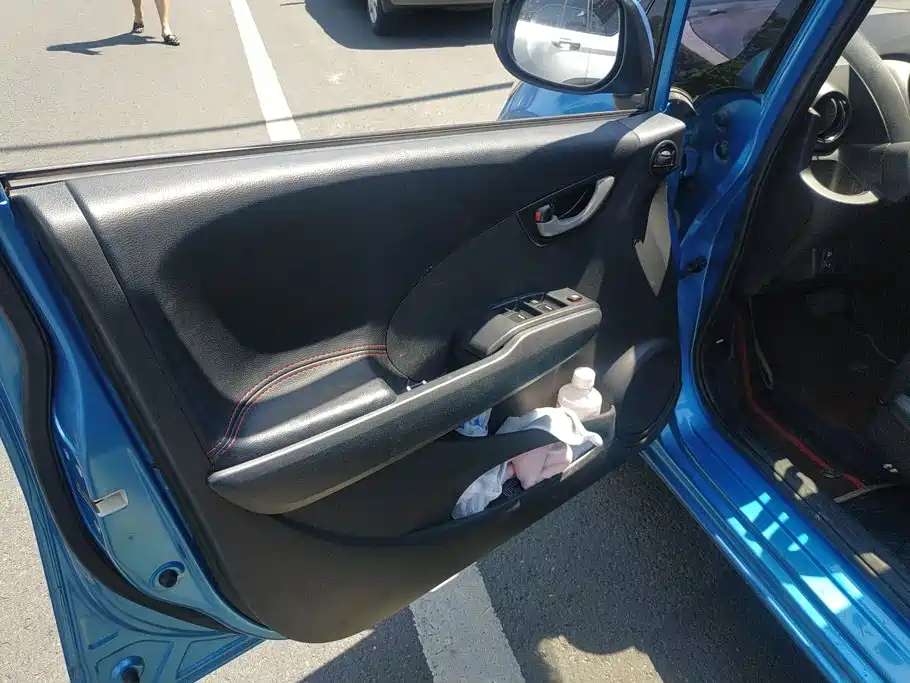 Honda Fit — миниатюра 7