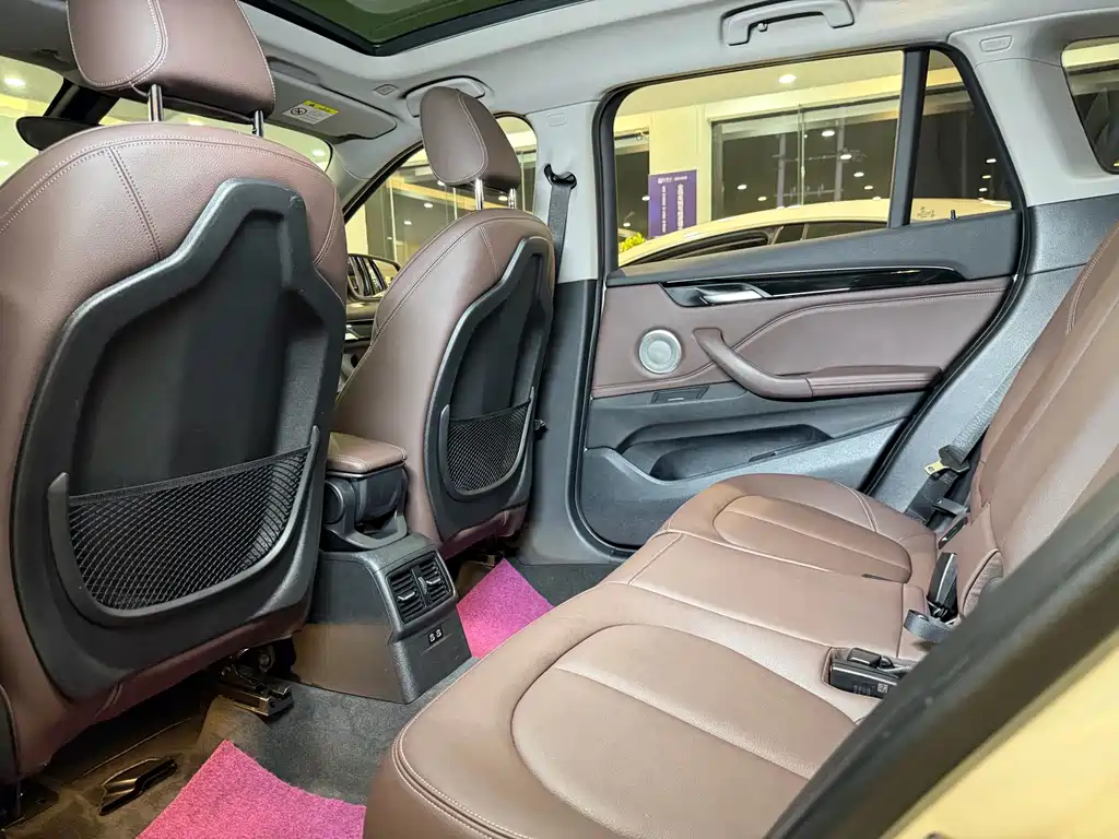 BMW X1 — миниатюра 10