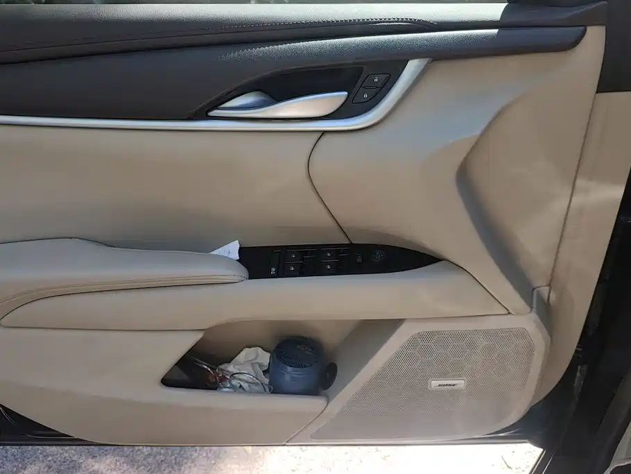 Cadillac XTS — миниатюра 7