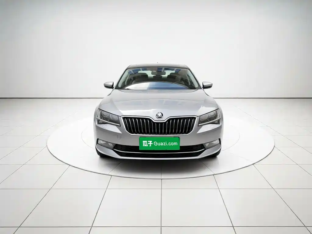 Skoda Superb — миниатюра 2
