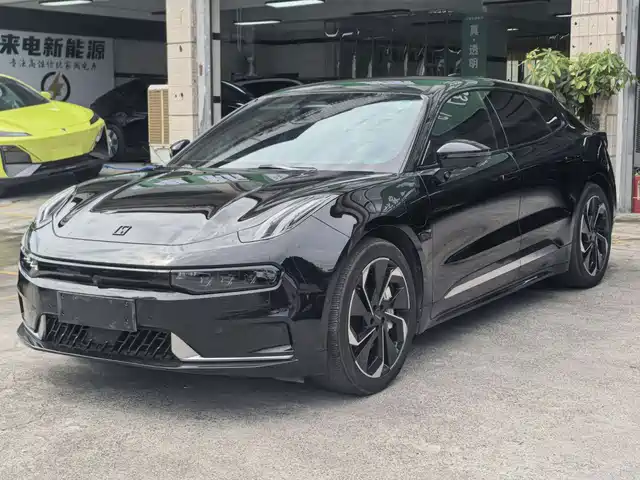 2023 Zeekr 001