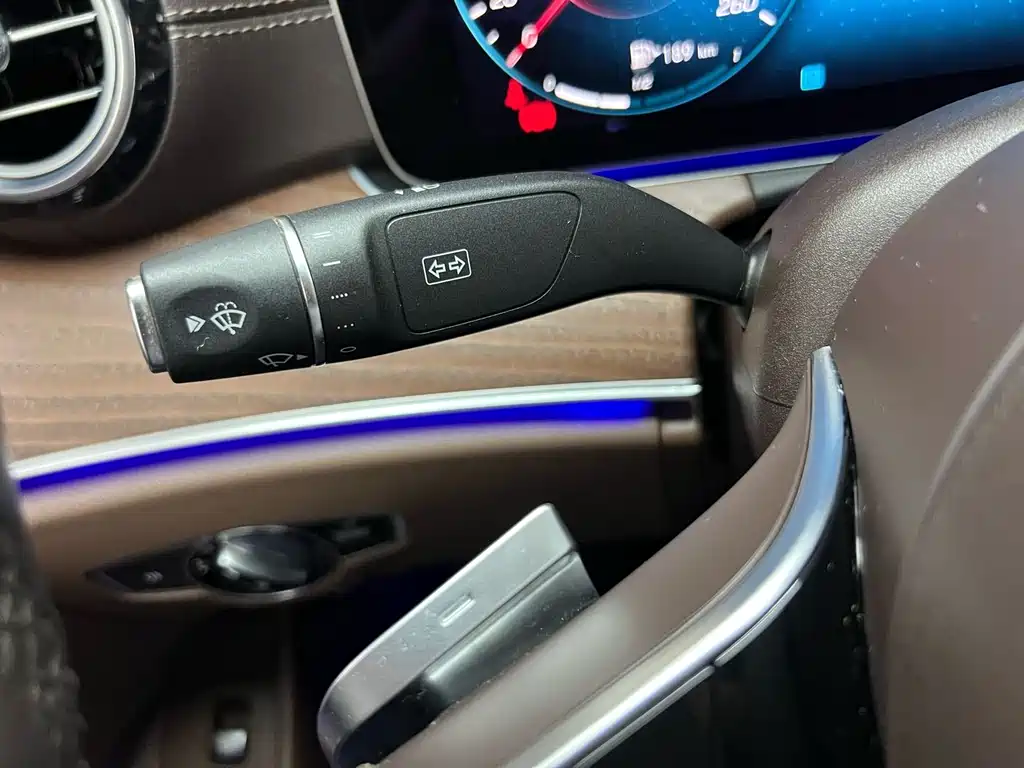 Mercedes-Benz E-Class — миниатюра 22