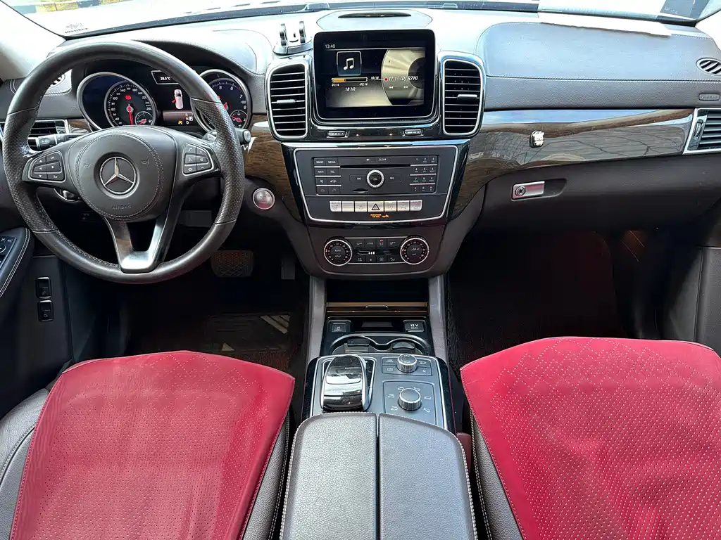 Mercedes-Benz GLS — миниатюра 12