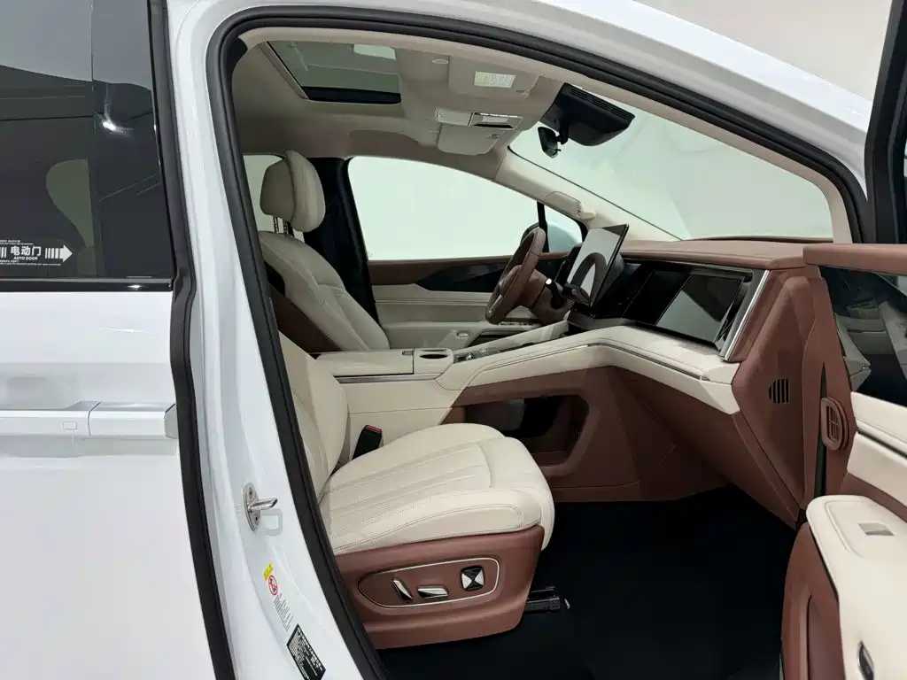 BYD Xia — миниатюра 13