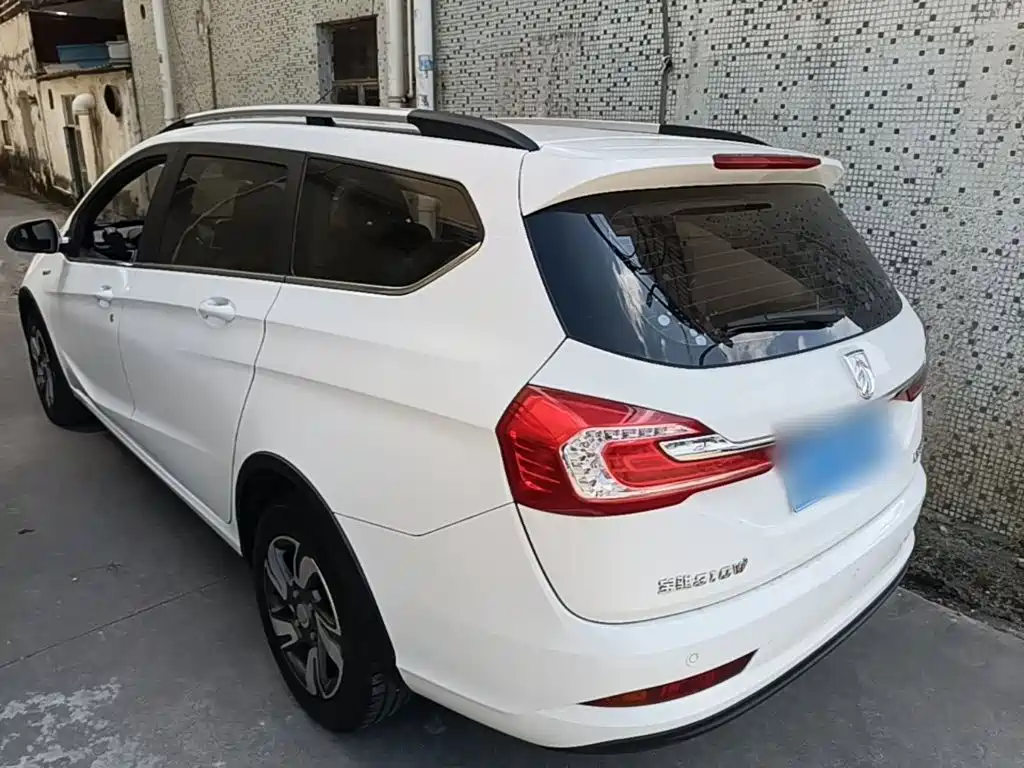 Baojun 310W — миниатюра 5