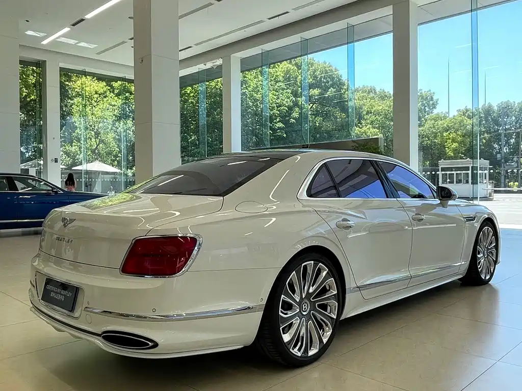 Bentley Flying Spur 2024 4.0T V8 Mulliner