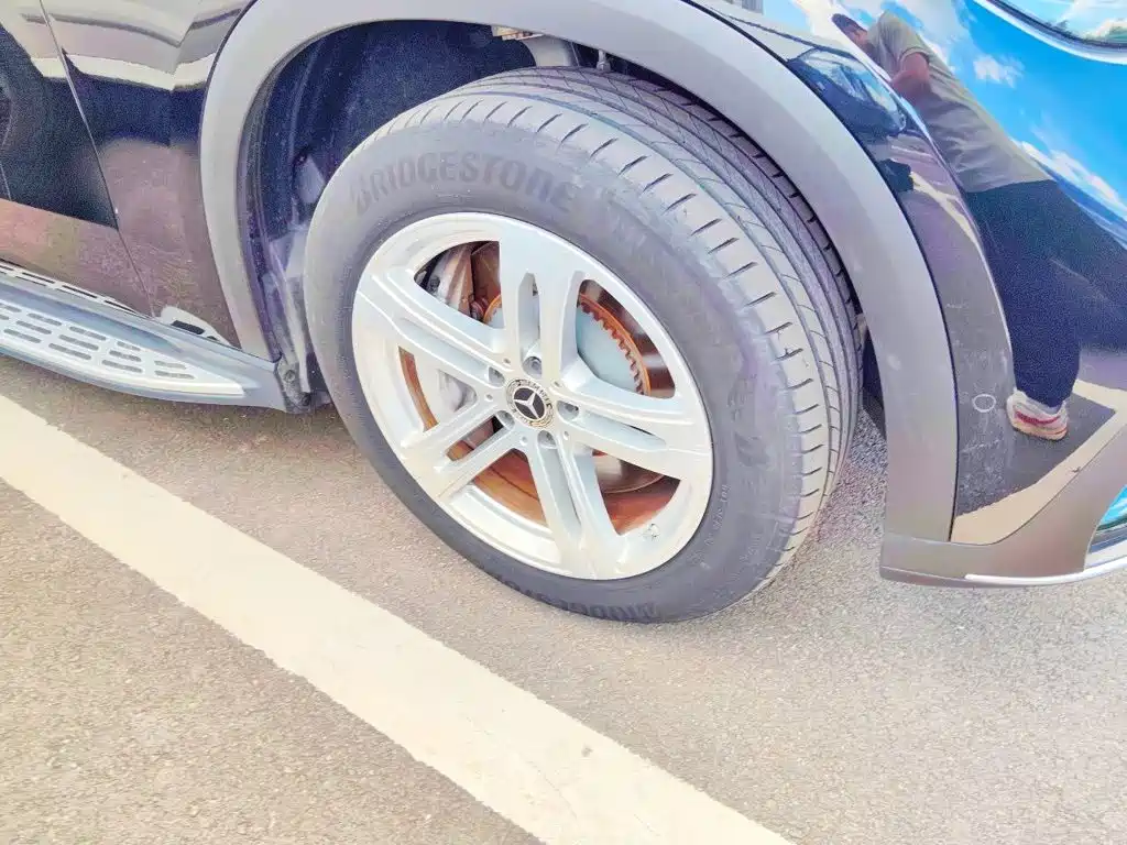 Mercedes-Benz EQE SUV — миниатюра 8