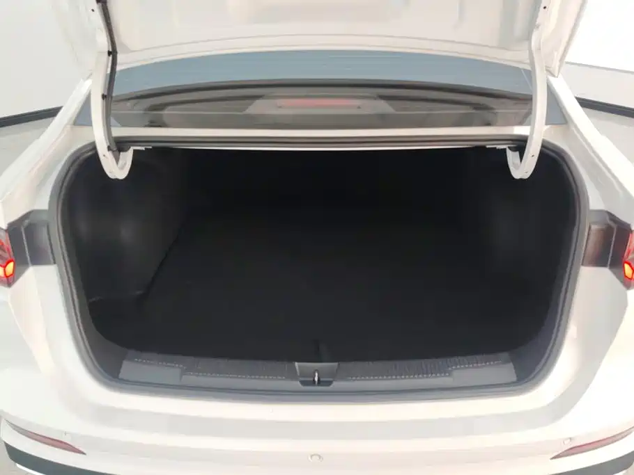Roewe i5 — миниатюра 4