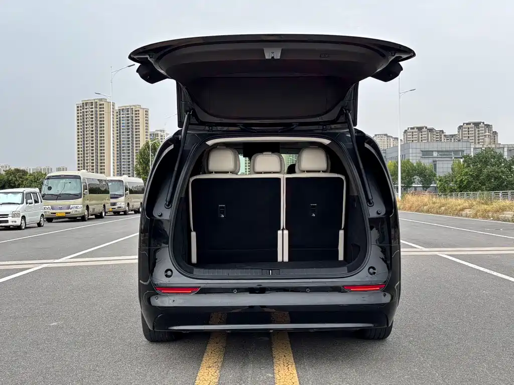 Li Auto Li MEGA — миниатюра 16