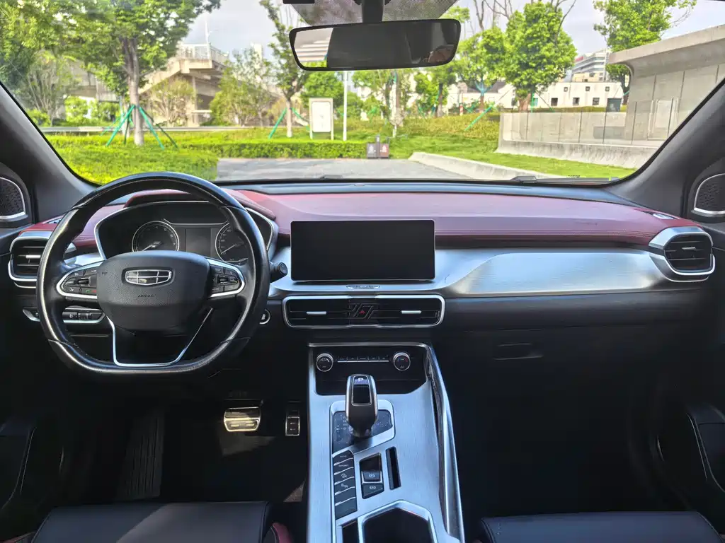 Geely Binyue — миниатюра 6