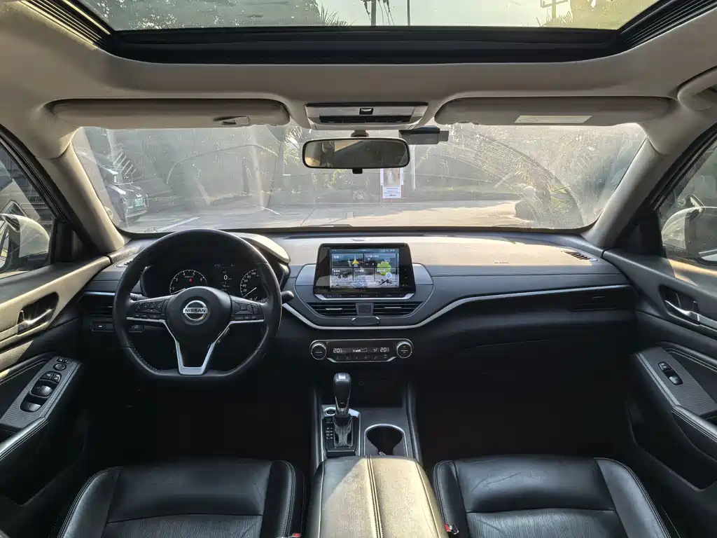 Nissan Teana — миниатюра 7
