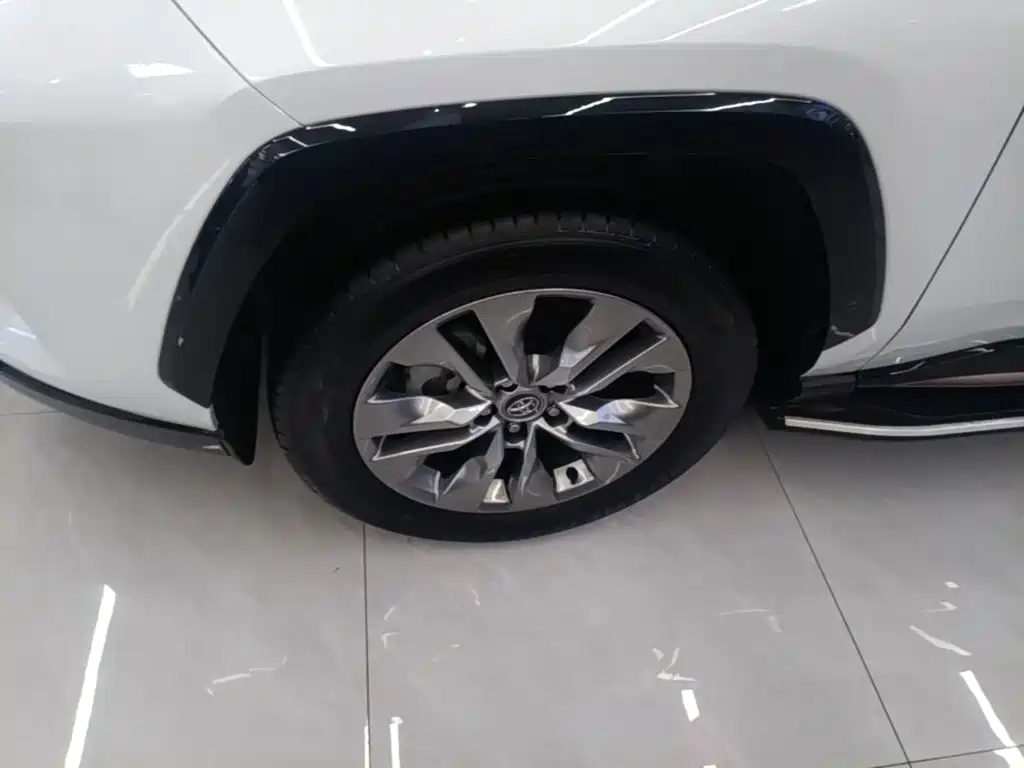 Toyota Wildlander — миниатюра 23