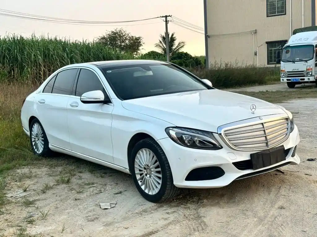 Mercedes-Benz C-Class — миниатюра 3
