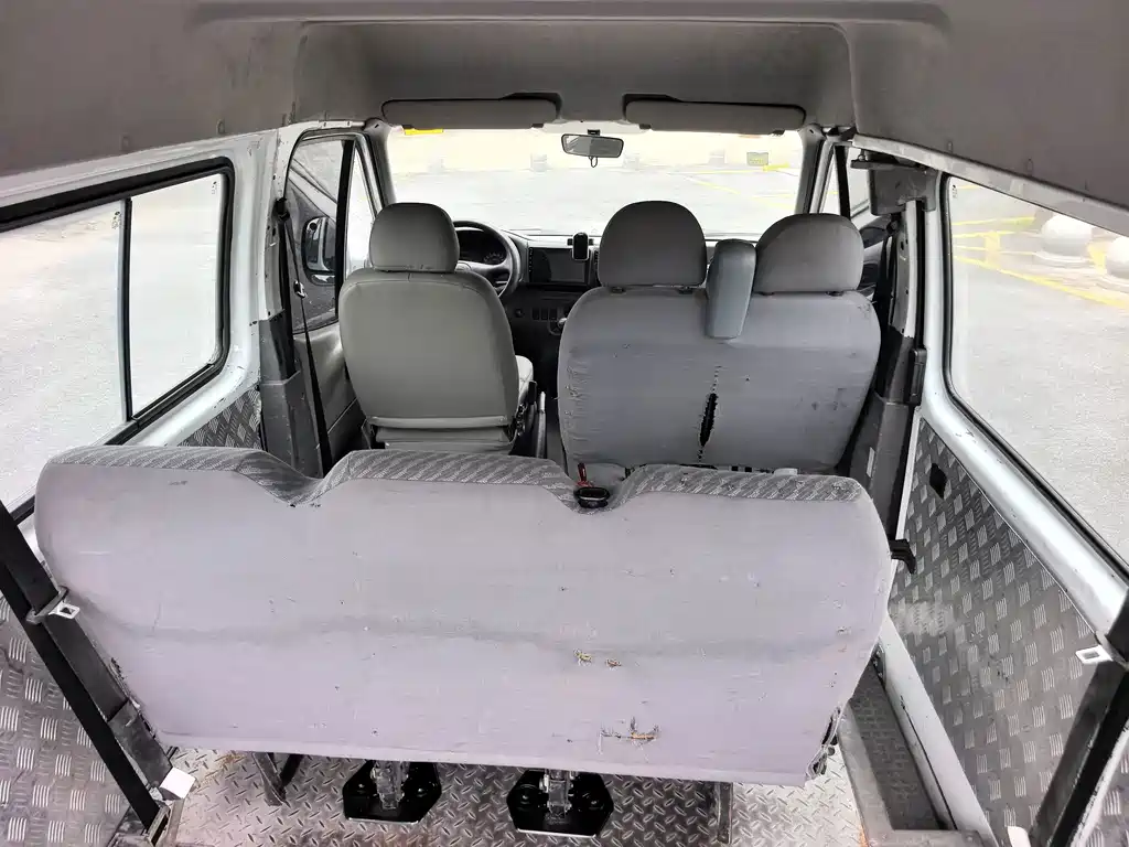 Ford Transit Classic — миниатюра 11