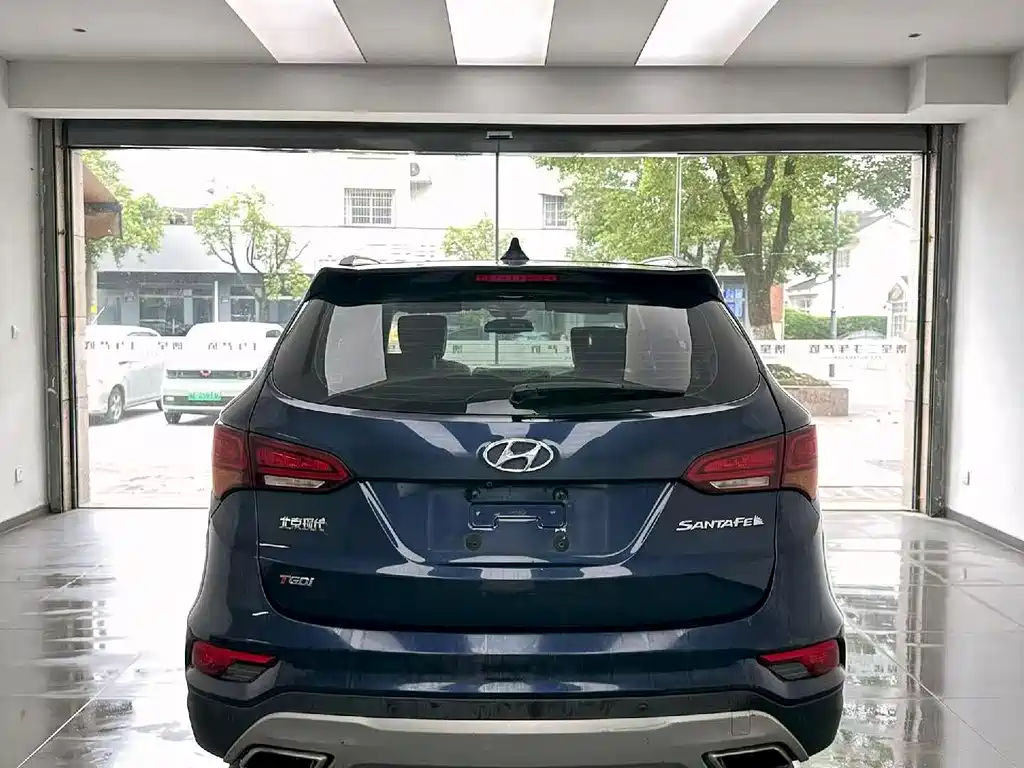 Hyundai Santa Fe — миниатюра 8