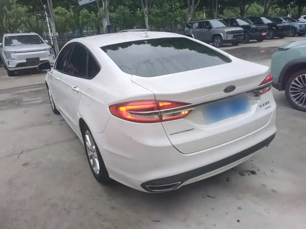 Ford Mondeo — миниатюра 5