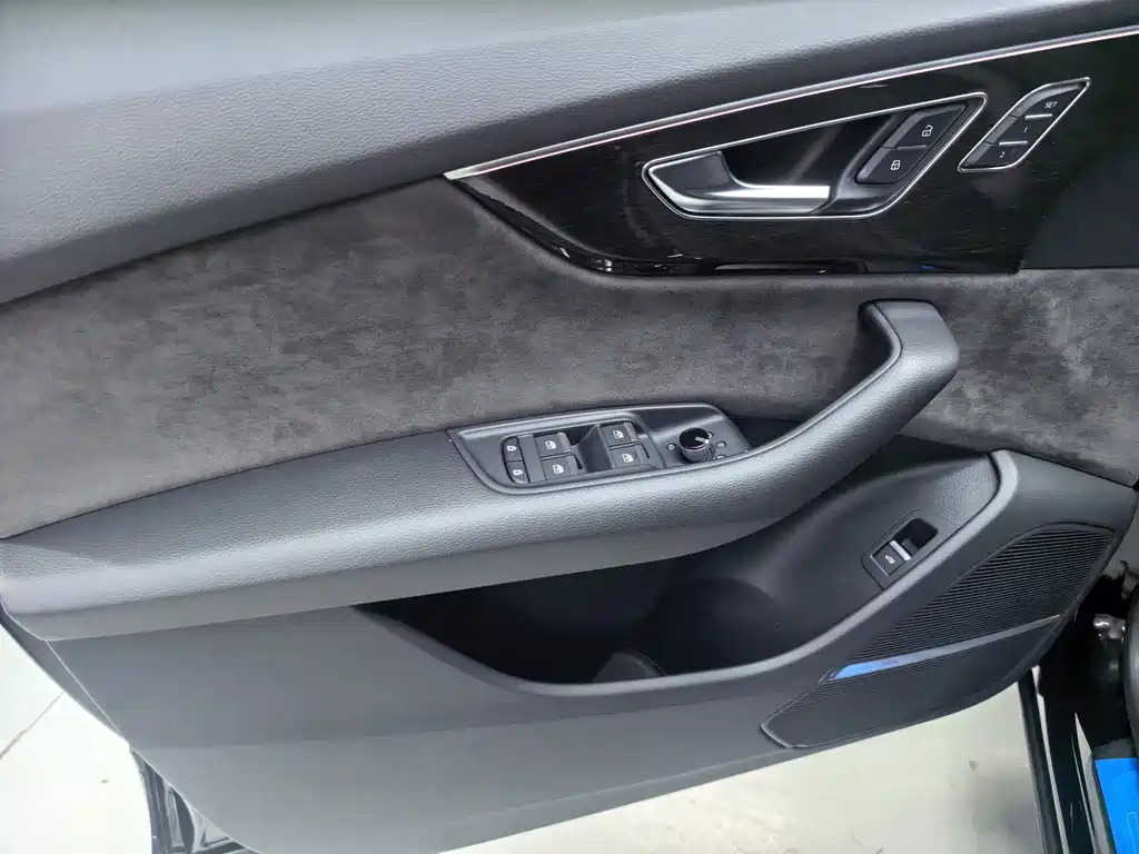 Audi Q8 — миниатюра 3