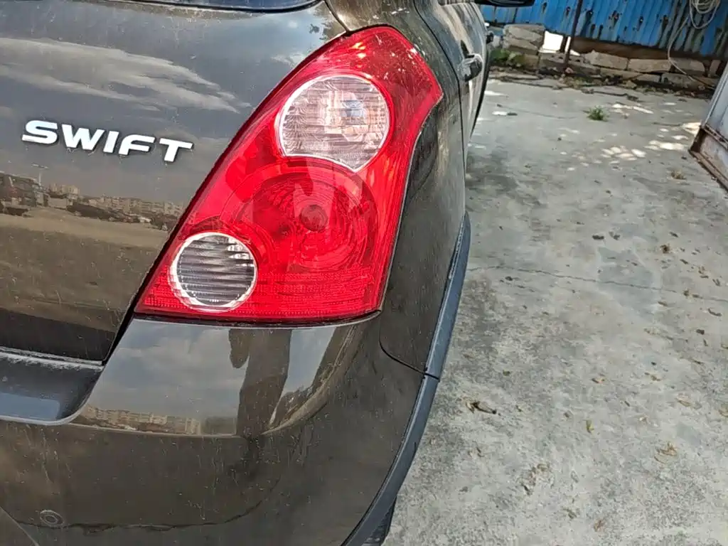 Suzuki Swift — миниатюра 8