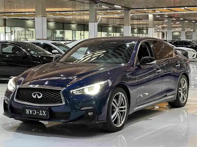 Infiniti Q50L