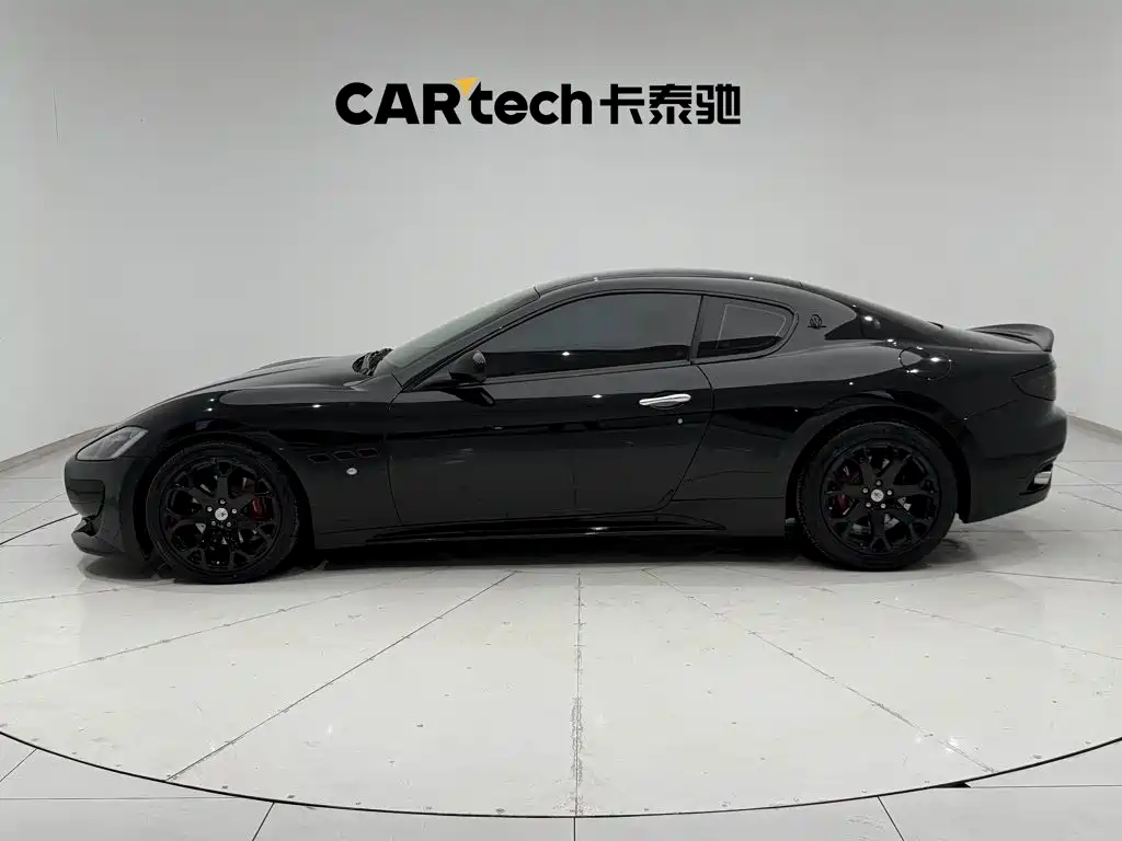 Maserati GranTurismo — миниатюра 8