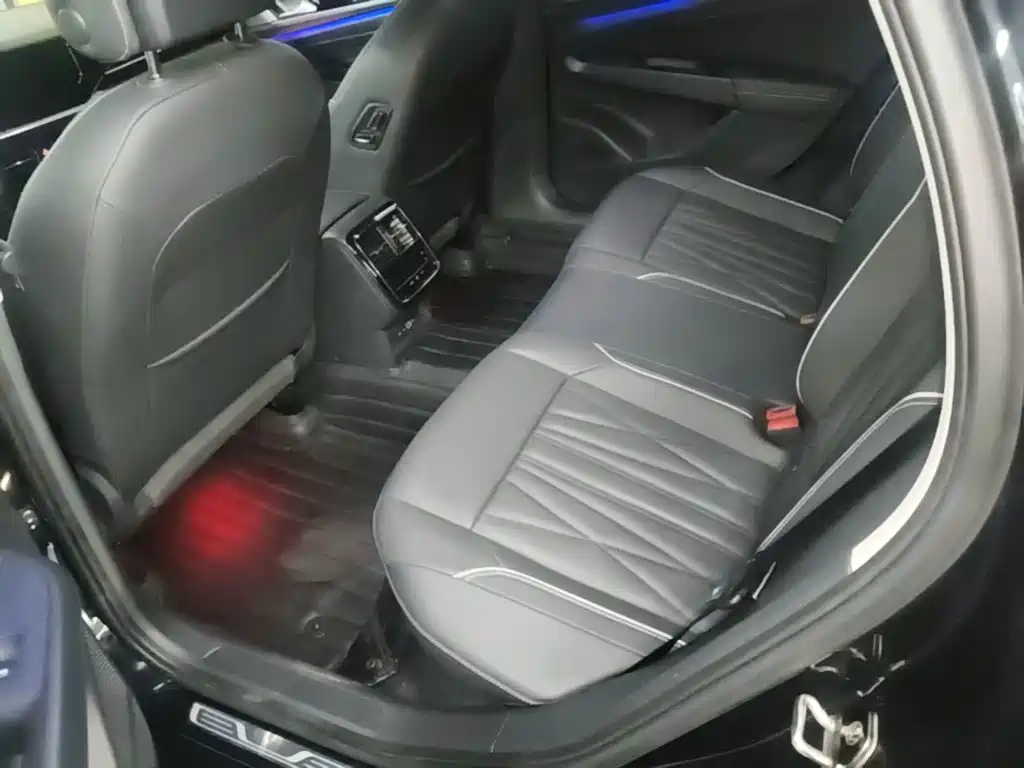 Volkswagen Passat PHEV — миниатюра 17