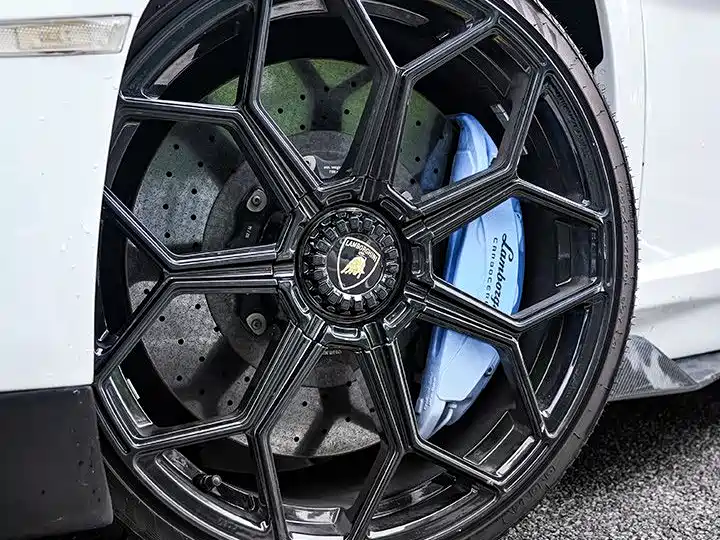 Lamborghini Aventador 2011 LP 700-4